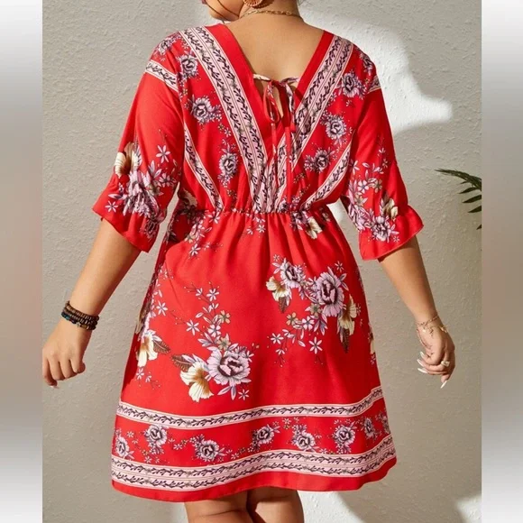 Boho Plus Size Floral Print Tie Back Dress - Picture 7 of 14